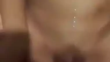 Uncle fucks his 18 yr old niece in Nepali sex video