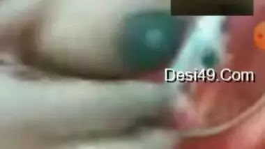 Horny porn creeper calls a Desi woman and jerks off talking with her