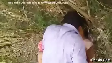 Exclusive- Hot Look Desi Randi Bhabhi Out Door Sex With 2 Customer